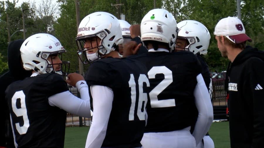 Bears wrap up Spring camp with “First Look”
