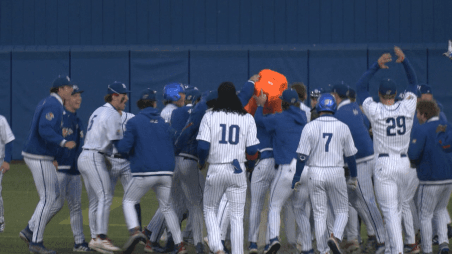 Kansas baseball sweeps No. 12 UCF, wins 10th straight game