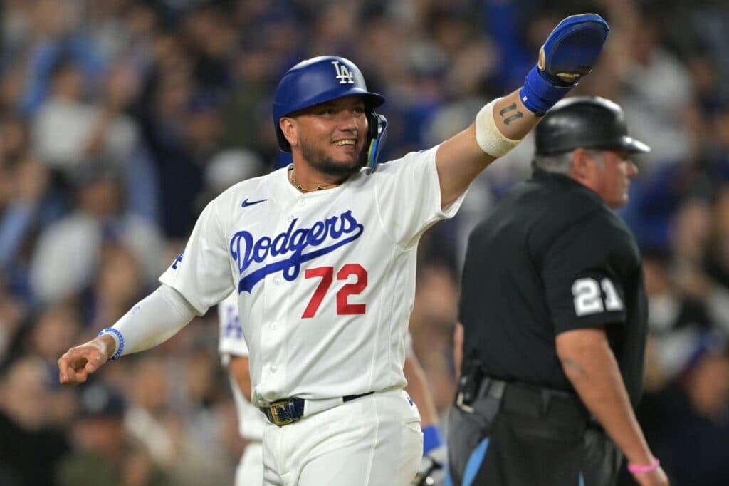 Miguel Rojas Will Rethink Retirement if Dodgers Three-Peat in World Series