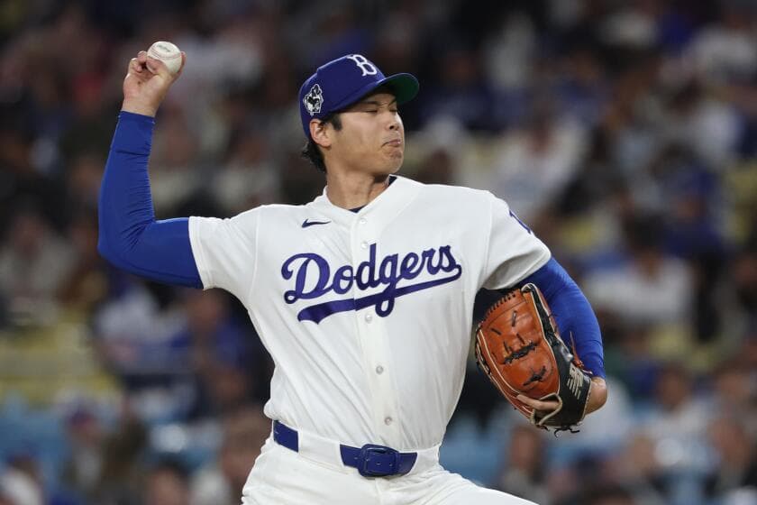Dave Roberts has a sharp reply to Cubs manager Craig Counsell's criticism of 'Ohtani roster exception'