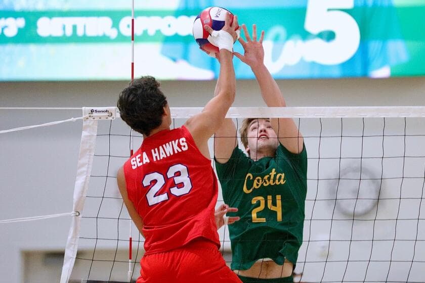Mira Costa boys volleyball gets revenge against rival Redondo Union