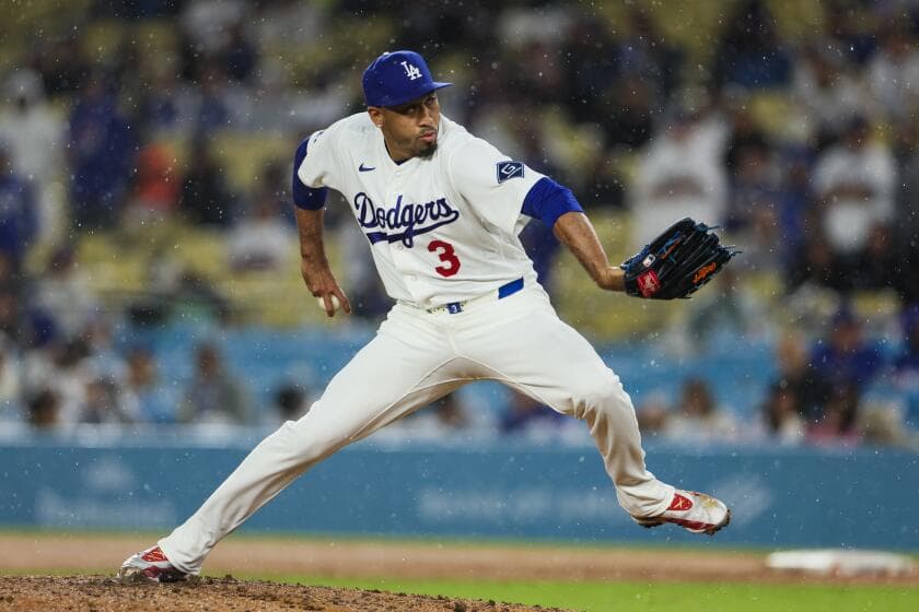 Dodgers put struggling closer Edwin Díaz on injured list, recall Jake Eder
