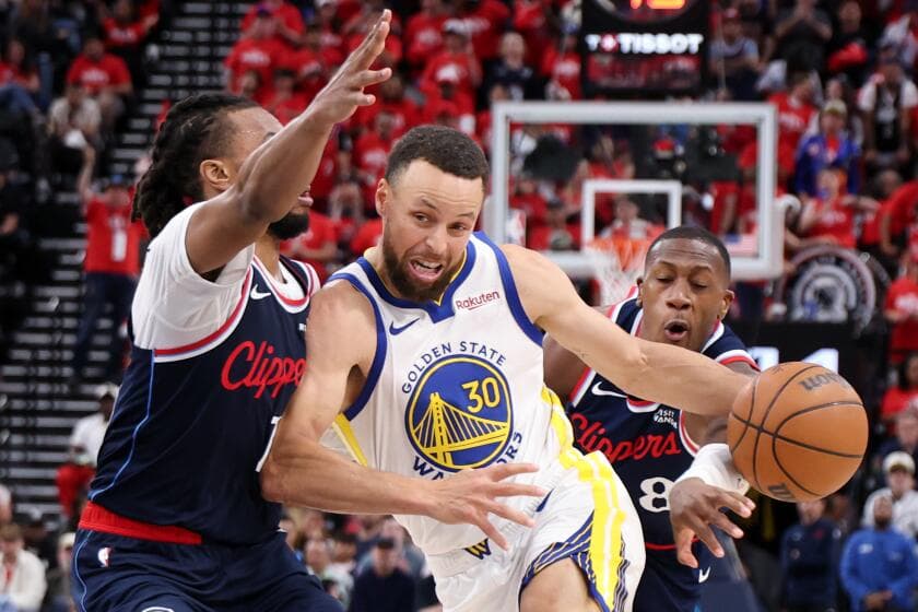 Too much Steph Curry as Clippers' season comes to an end with loss to Warriors