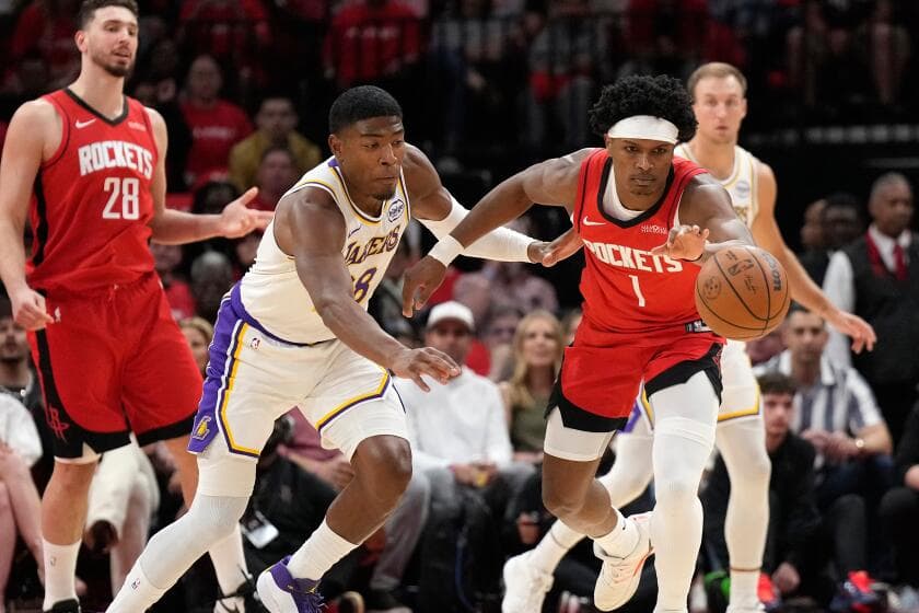 Turnover-plagued Lakers fail to pull off sweep in Game 4 loss to Rockets