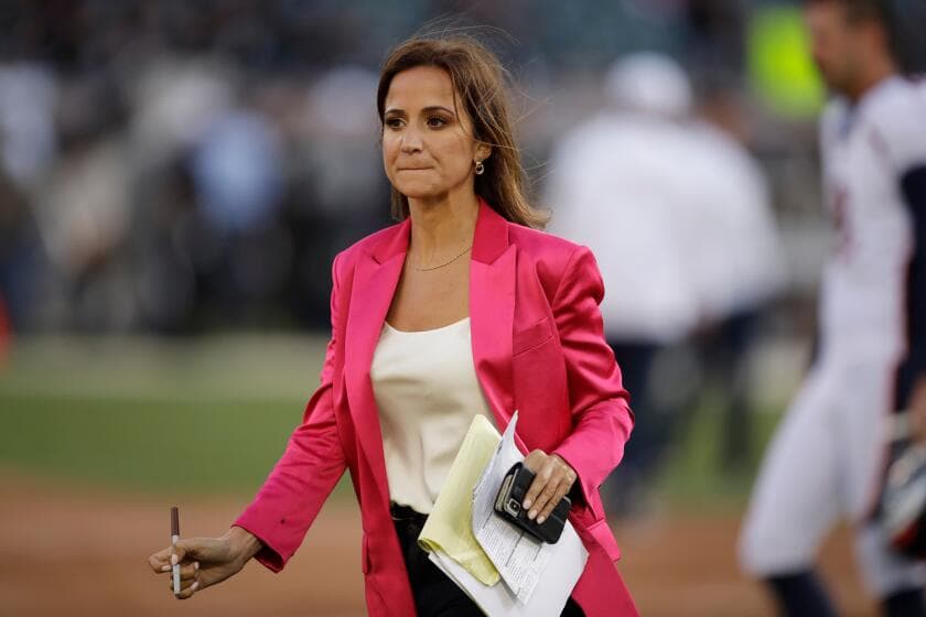 NFL reporter Dianna Russini resigns after photos published of her and Patriots coach Mike Vrabel