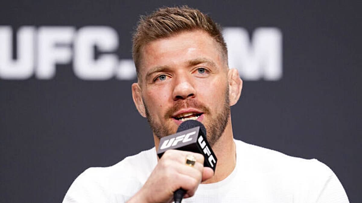 Dricus Du Plessis weighs in on Khamzat Chimaev vs. Sean Strickland title fight