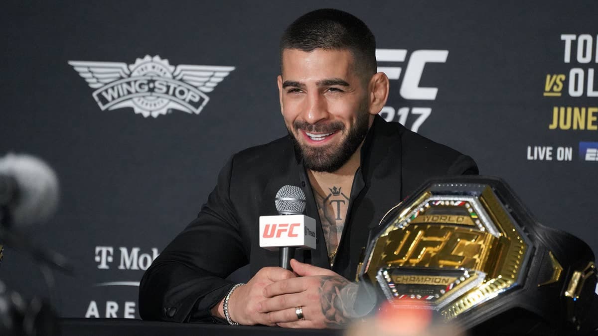 Ilia Topuria goes off on 'dumb as f***' Arman Tsarukyan