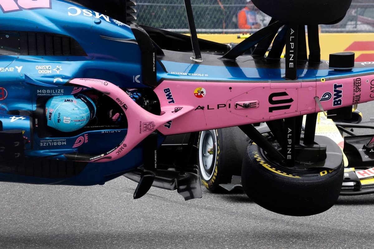 Liam Lawson reveals gearbox issue behind Pierre Gasly Miami GP crash