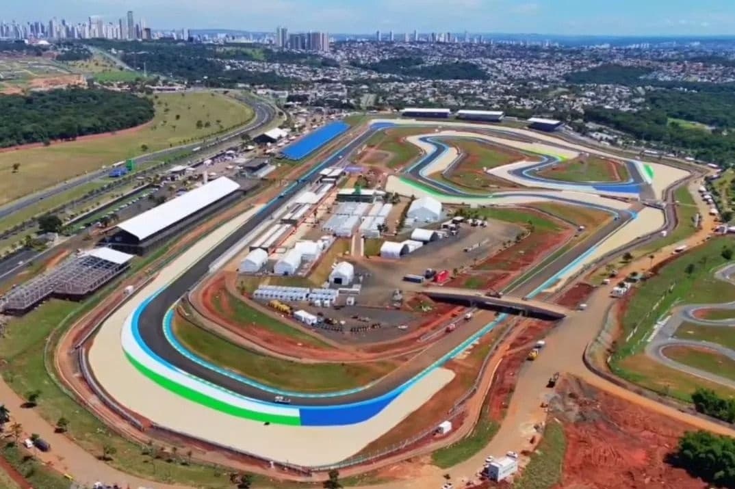 IndyCar representatives visit the Goiânia Raceway and consider a return to Brazil