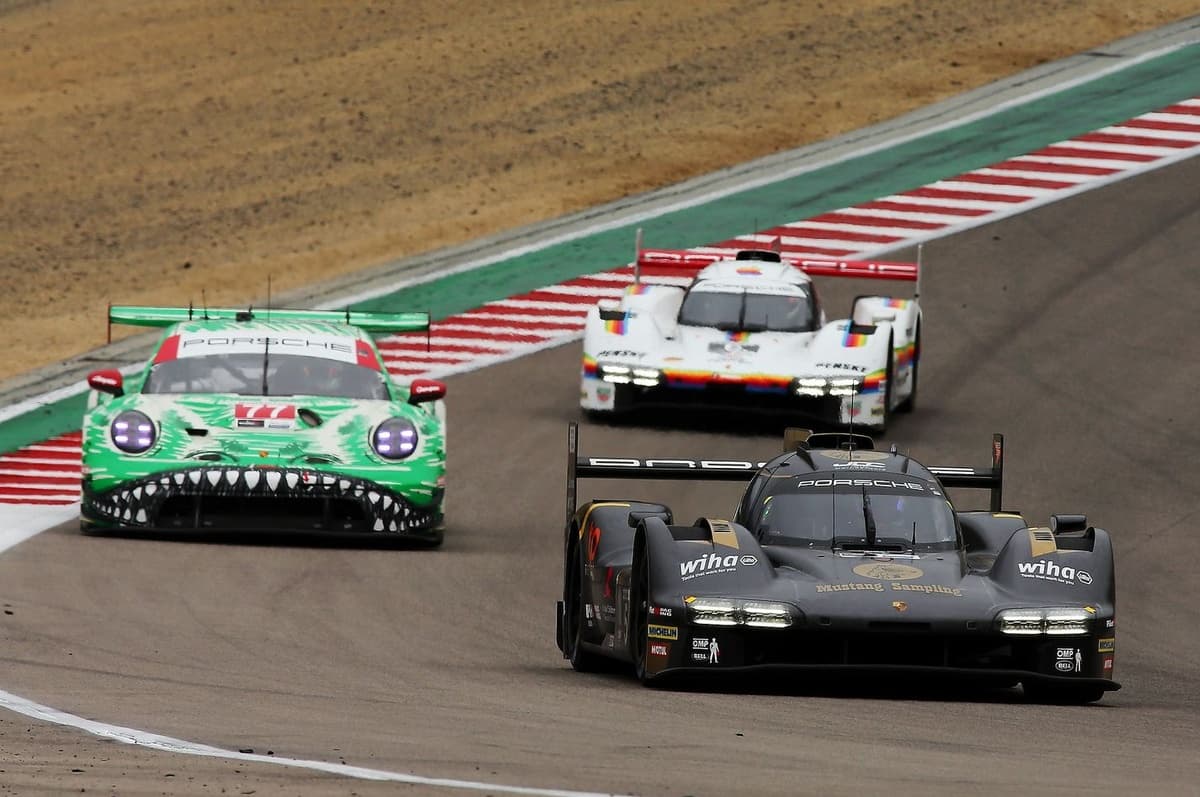 Laurin Heinrich snatches Laguna Seca win with last-lap pass after epic duel