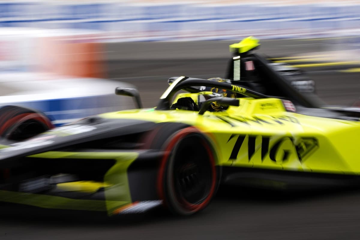 Felipe Drugovich re-ignites calls for slick tyres in Formula E
