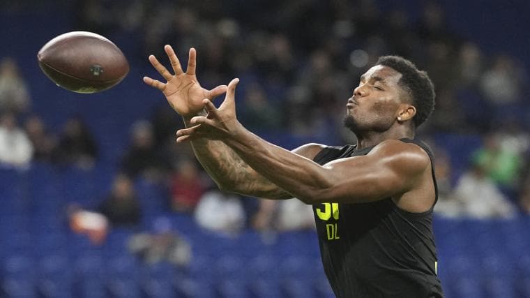 Patriots Predicted To Draft 6-Foot-6, 23.3-Sack Pass Rusher To Replace K'Lavon Chaisson