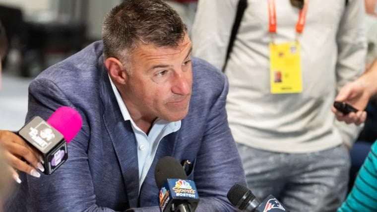 Patriots' Mike Vrabel Won't Speak To Media Until NFL Draft