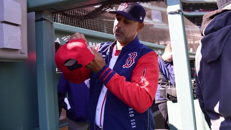 Should Mets Consider Hiring Alex Cora If Carlos Mendoza Is Fired?