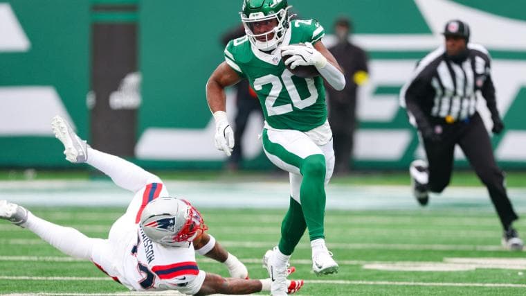 Schedule Reveal Hits Patriots’ Biggest Rivals With Cold Reality