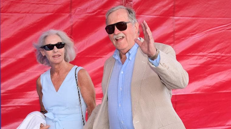 6x SB Champ Ernie Adams Explains How Patriots Can Trade Their Draft Pick