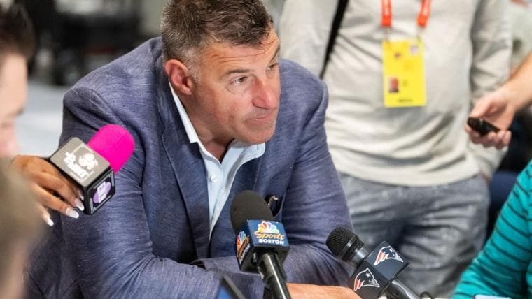 Patriots Release Mike Vrabel Statement Before NFL Draft Amid Dianna Russini Scandal