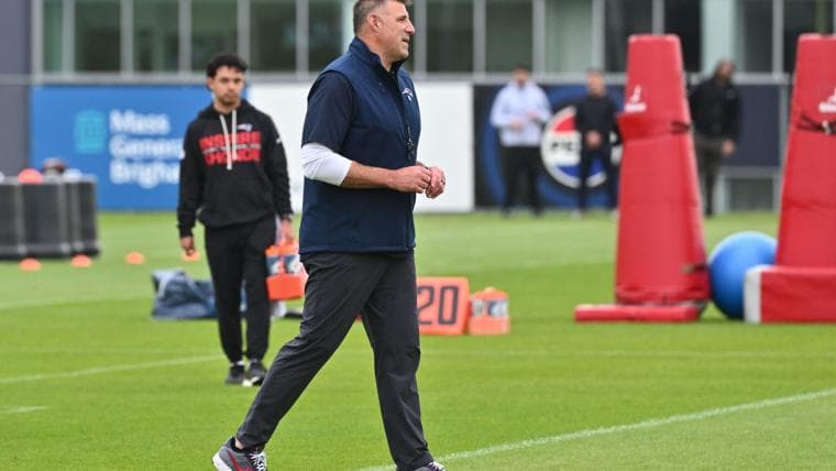 Patriots' Free Agency Signing Praises Mike Vrabel: 'I Love Him'