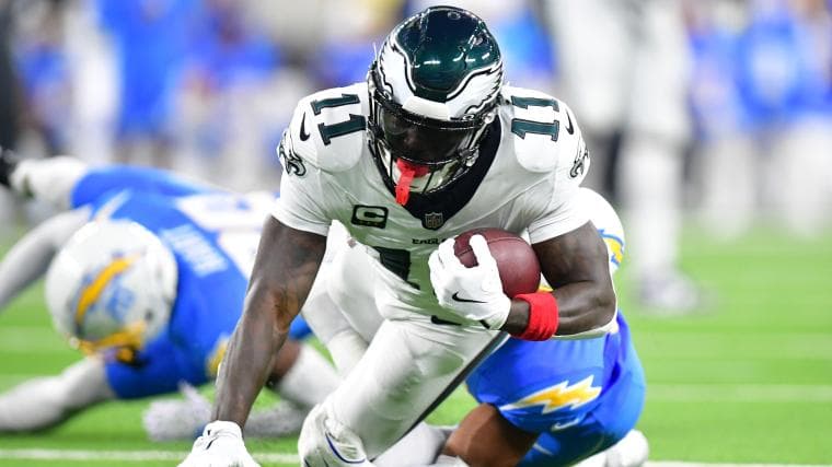 NFL Insider Reveals What Patriots Will 'Likeley' Give Up To Land A.J. Brown