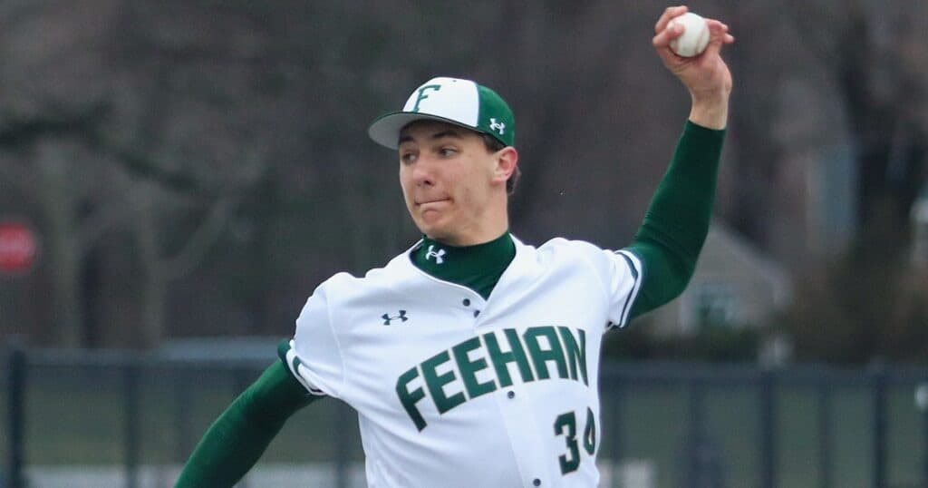 Texas baseball commit pitches perfect four innings in first win of 2026