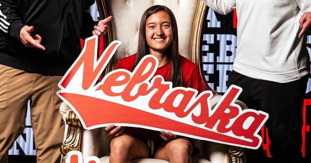 Colorado high school girls flag football quarterback commits to Nebraska