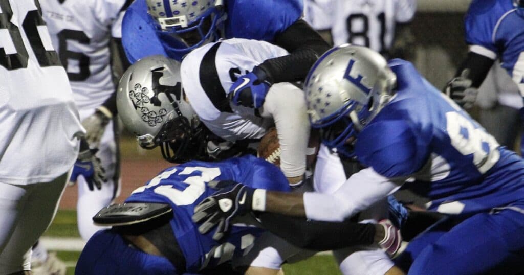 Kentucky high school football coach returns two decades after last coaching program