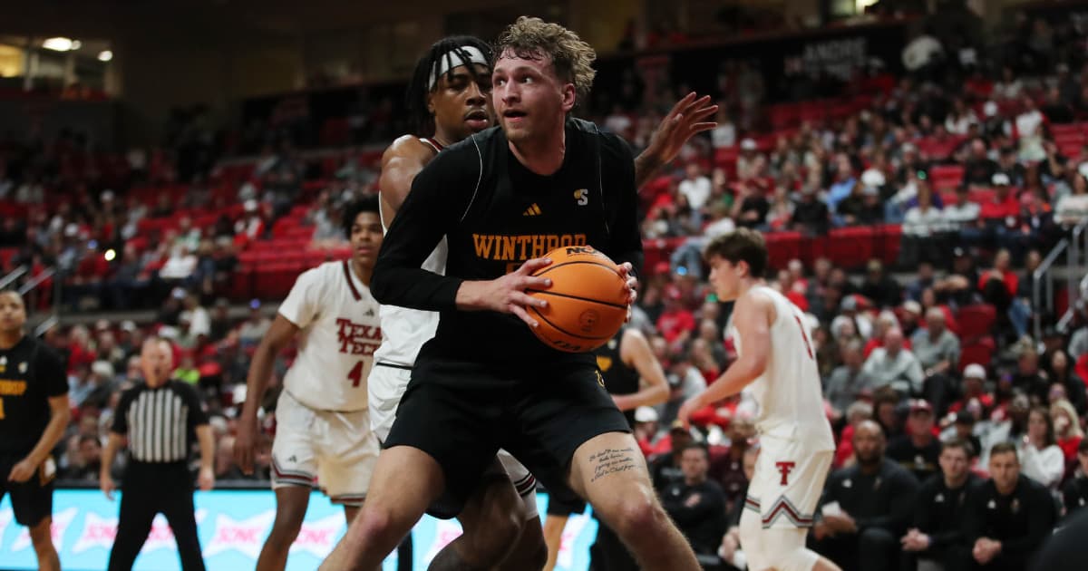 Winthrop transfer center Logan Duncomb commits to Notre Dame