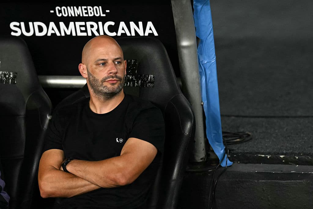 Botafogo and Remo name line-ups for Brasileirão round 14