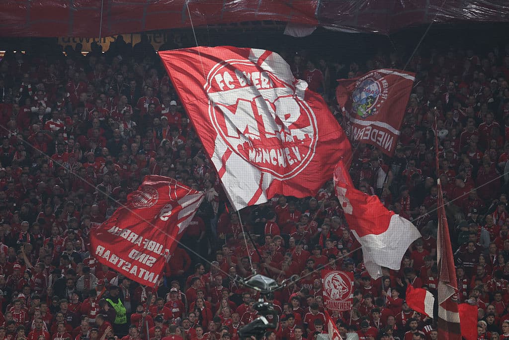📸 Ahead of Champions League clash, Bayern fans unveil brutal choreo