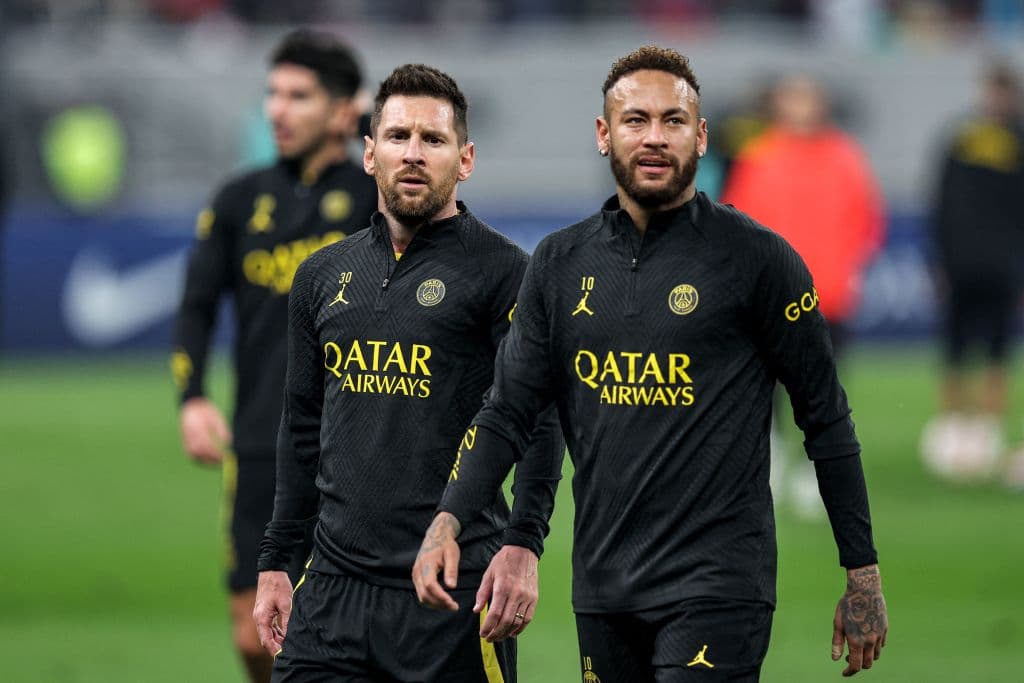 🗣️ Closing on a record, Messi wants Neymar at the World Cup, talks CR7
