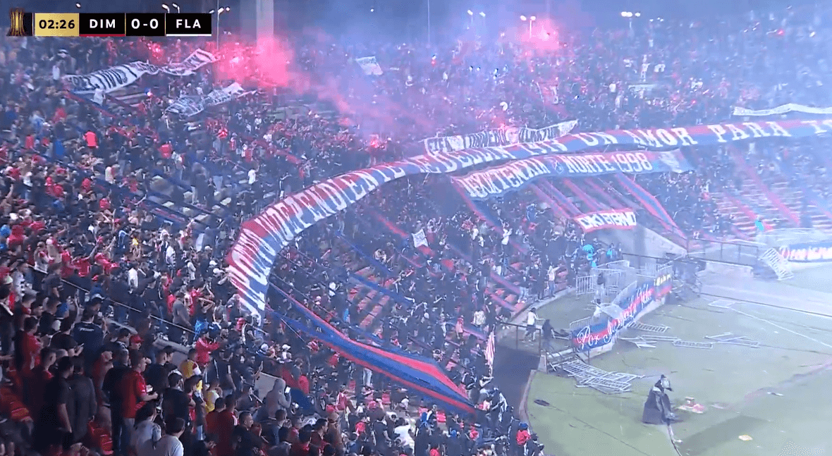 🎥 Flamengo match temporarily suspended after rival fans’ fury