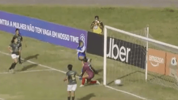 🎥 Ever seen this before? Women’s team knocked out by SURREAL goal