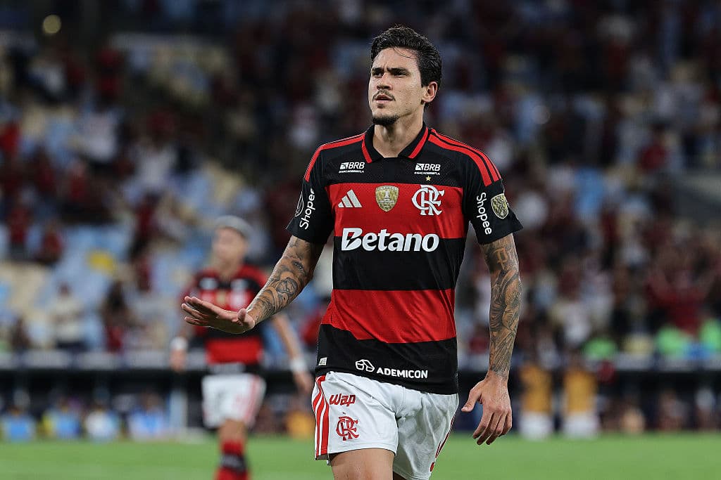Flamengo beat Vitória in opener, take edge in Copa do Brasil