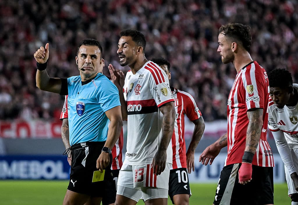 📹Arrasca hurt, Jardim sent off and chaos: Fla draw in the Liberta