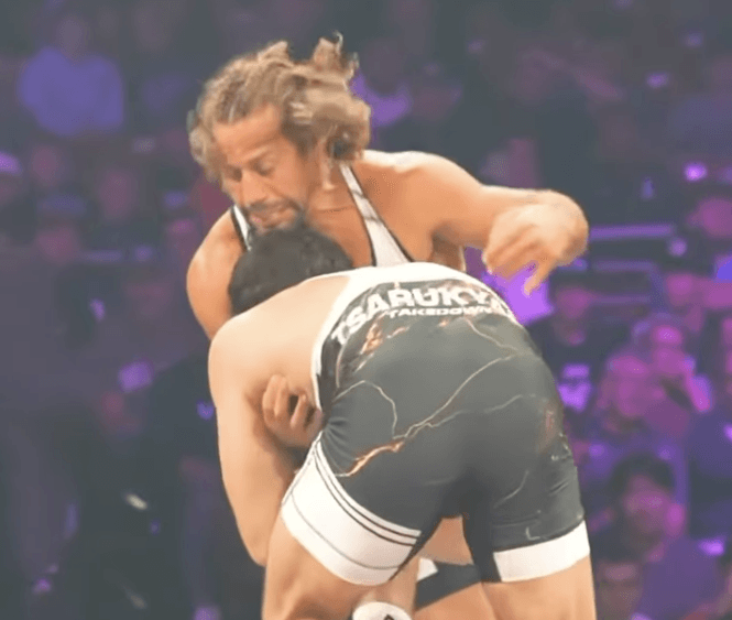 UFC legend calls Arman Tsarukyan ‘spoiled brat’ after reckless RAF 8 antics