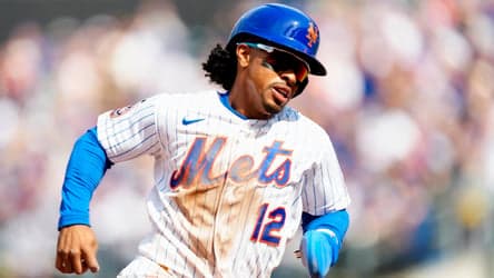 Mets' Francisco Lindor exits Wednesday's game vs. Twins with left calf tightness