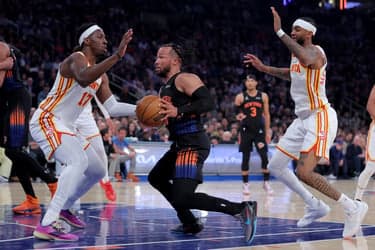 Knicks blow 14-point lead, drop Game 2 as Hawks rally late in stunner at MSG