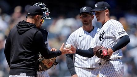 Yankees option RHP Brendan Beck following MLB debut against Rangers; to call up Kervin Castro