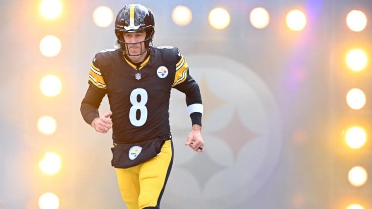 Annoying Aaron Rodgers Is Still Better QB for Steelers Than Inexperienced Will Howard, Drew Allar