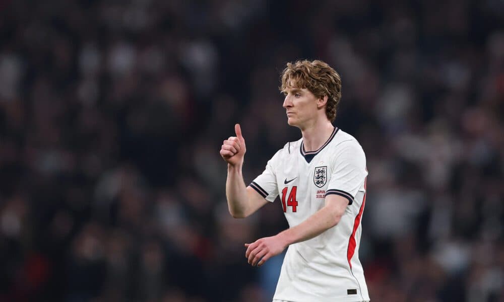 Newcastle United star Anthony Gordon tells friends he wants Bayern Munich move