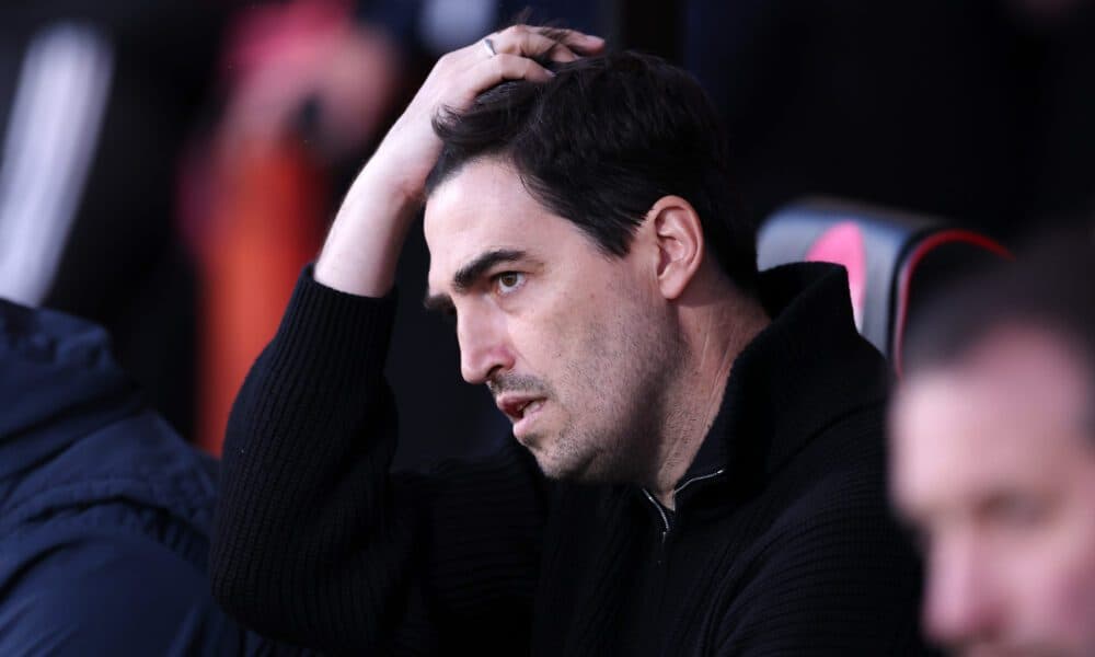 Chelsea contact Iraola to replace Rosenior as head coach this summer