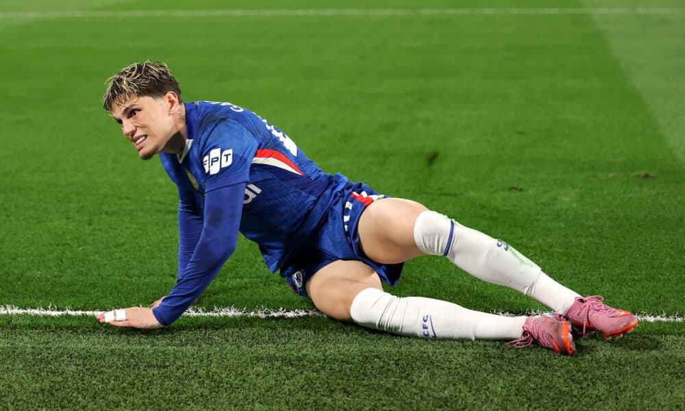 Former Man United academy coach rips into ‘stand-off-ish’ Garnacho