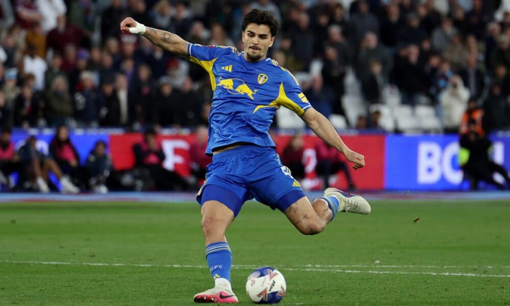 Leeds United may have entertained selling Pascal Struijk last June