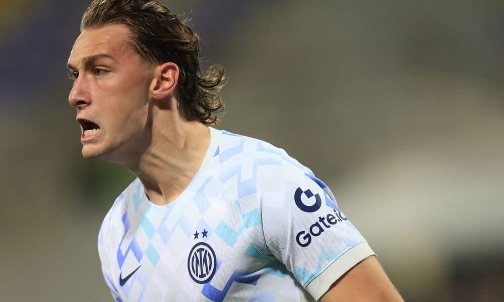 Arsenal target Pio Esposito’s agent shuts down summer exit rumours