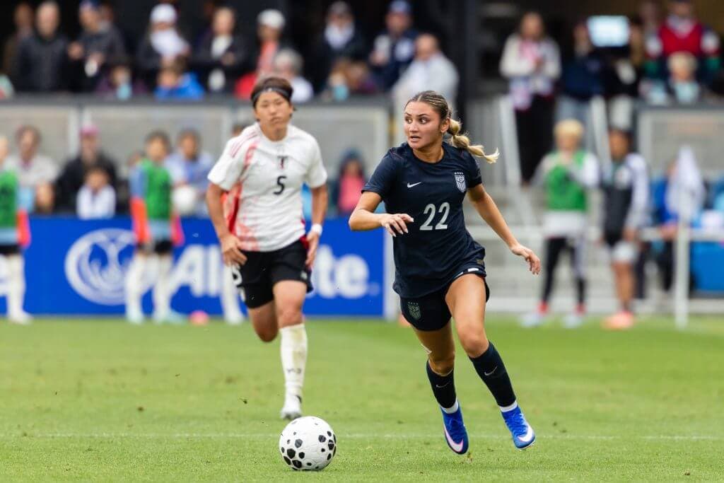 USWNT defender Gisele Thompson is finding her way alongside sister Alyssa