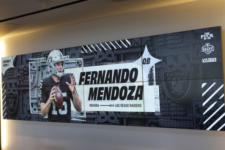 Who is the early favorite number 1 overall in 2027 NFL Draft?