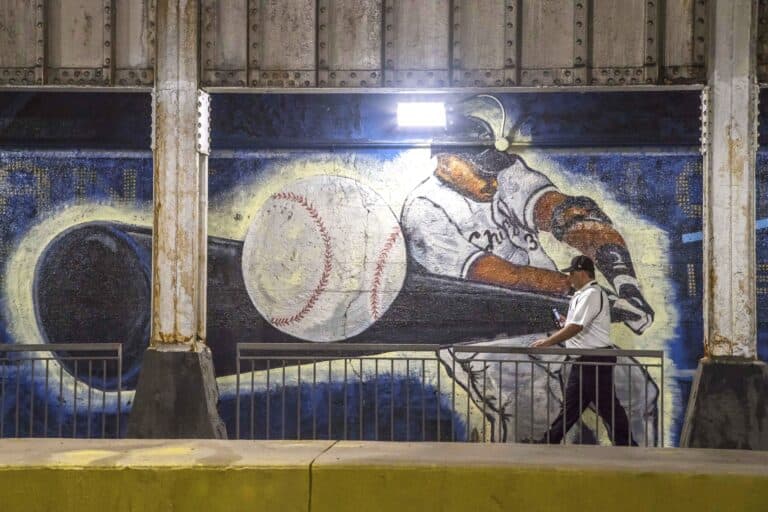 White Sox provide medical update on anthem performer who collapsed while singing