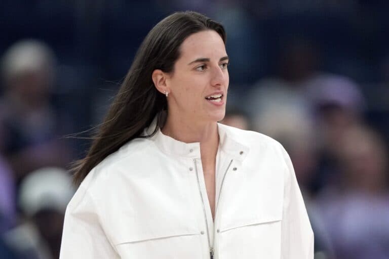 Caitlin Clark laughs off question about leg sleeve 4 days before Fever opener
