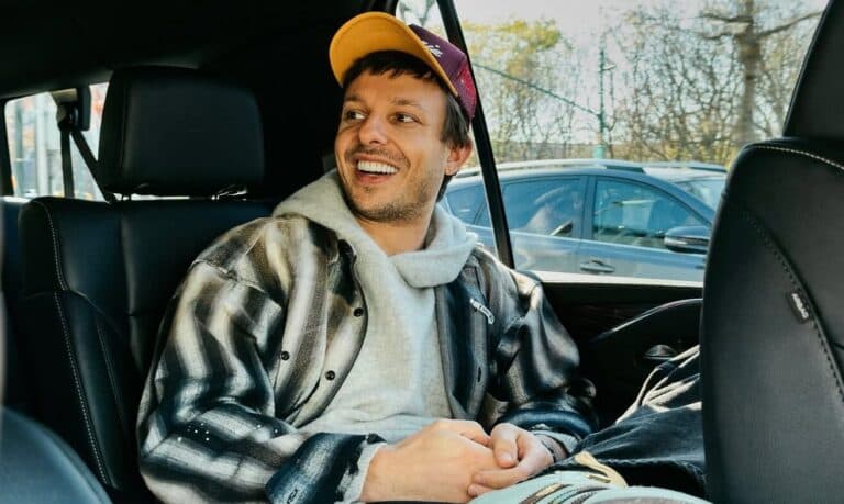 High Stakes Poker’s Sam Kiki Responds to Binance Founder CZ’s Viral Pushup Challenge