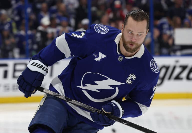 Lightning receives bad news on Victor Hedman amid NHL playoffs